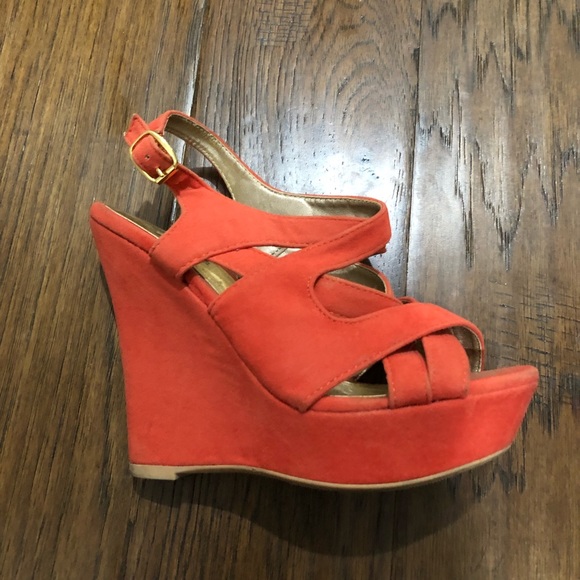 Coral Charlotte Russe wedge - Picture 2 of 4